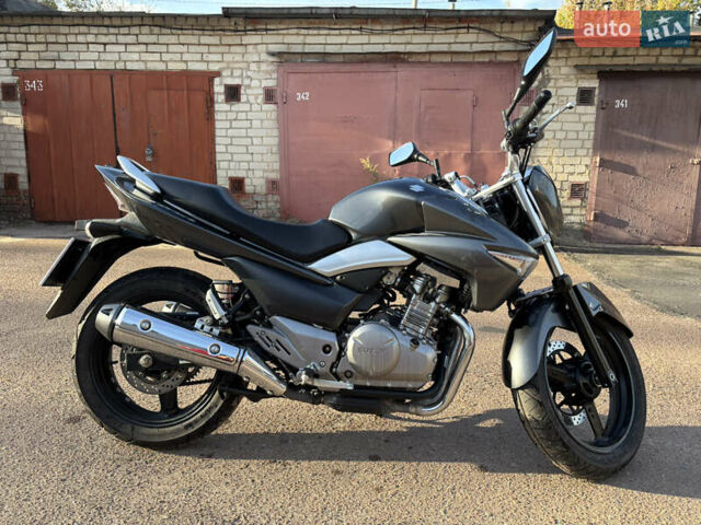 Сірий Сузукі GSR 250, об'ємом двигуна 0.25 л та пробігом 8 тис. км за 2700 $, фото 3 на Automoto.ua
