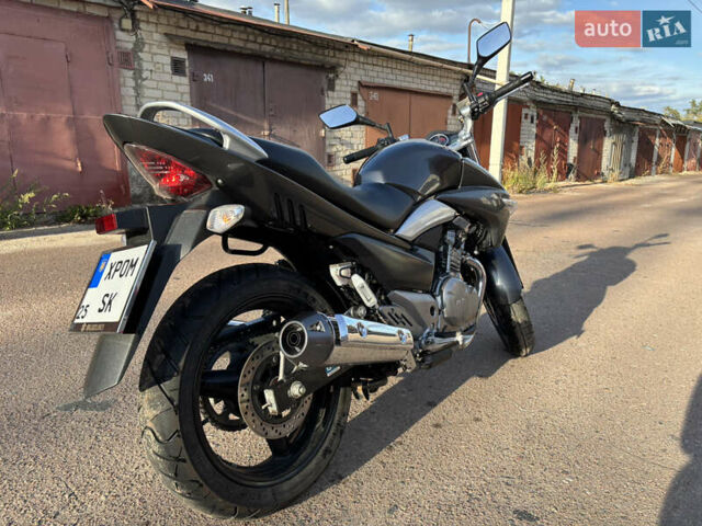 Сірий Сузукі GSR 250, об'ємом двигуна 0.25 л та пробігом 8 тис. км за 2700 $, фото 4 на Automoto.ua