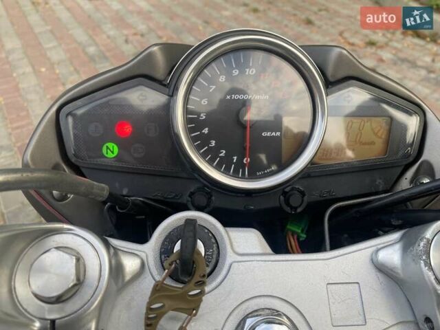 Серый Сузуки GSR 250, объемом двигателя 0 л и пробегом 35 тыс. км за 2600 $, фото 4 на Automoto.ua