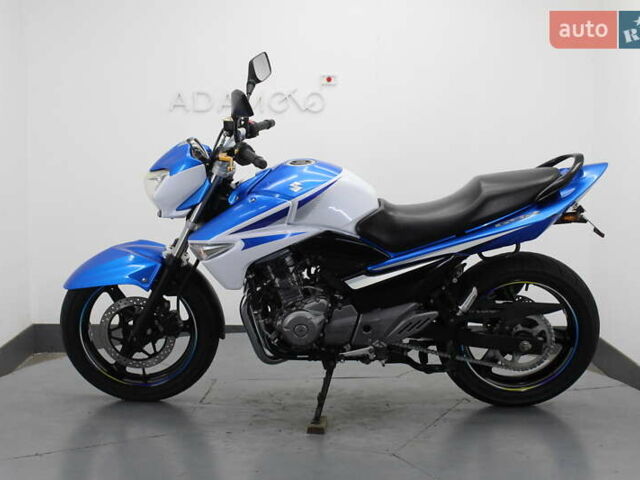 Синий Сузуки GSR 250, объемом двигателя 0.25 л и пробегом 38 тыс. км за 2300 $, фото 1 на Automoto.ua