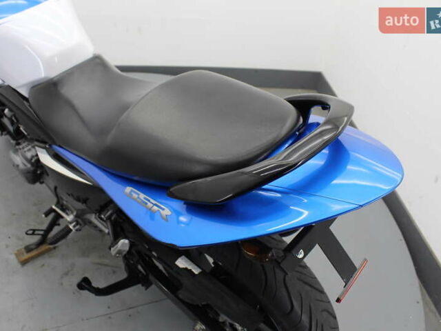 Синий Сузуки GSR 250, объемом двигателя 0.25 л и пробегом 38 тыс. км за 2300 $, фото 14 на Automoto.ua