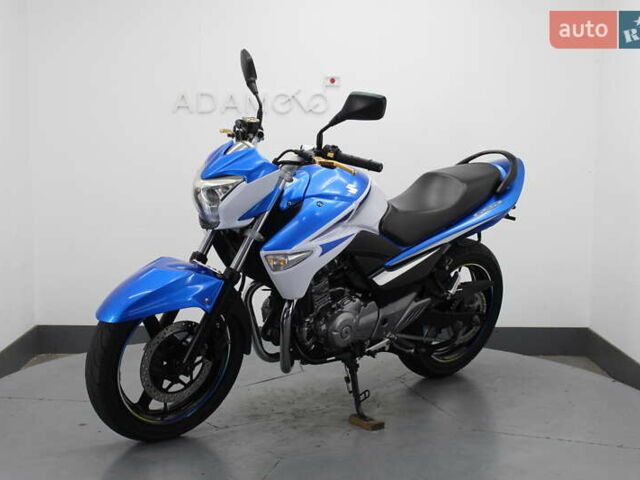 Синий Сузуки GSR 250, объемом двигателя 0.25 л и пробегом 38 тыс. км за 2300 $, фото 2 на Automoto.ua
