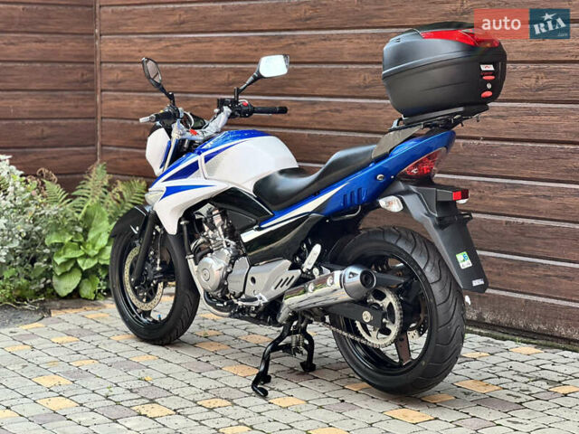 Синій Сузукі GSR 250, об'ємом двигуна 0.25 л та пробігом 33 тис. км за 2500 $, фото 1 на Automoto.ua