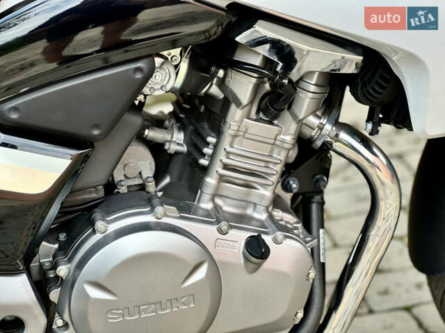 Синій Сузукі GSR 250, об'ємом двигуна 0.25 л та пробігом 33 тис. км за 2500 $, фото 11 на Automoto.ua