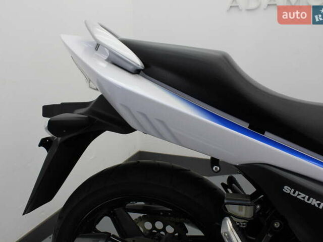 Синий Сузуки GSR 250, объемом двигателя 0.25 л и пробегом 9 тыс. км за 3300 $, фото 14 на Automoto.ua