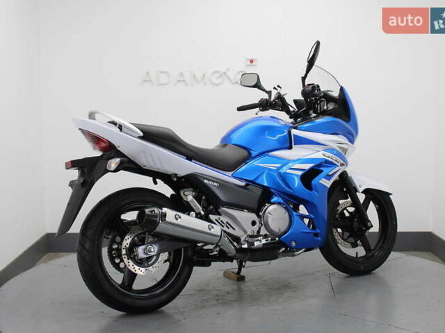 Синий Сузуки GSR 250, объемом двигателя 0.25 л и пробегом 9 тыс. км за 3300 $, фото 4 на Automoto.ua