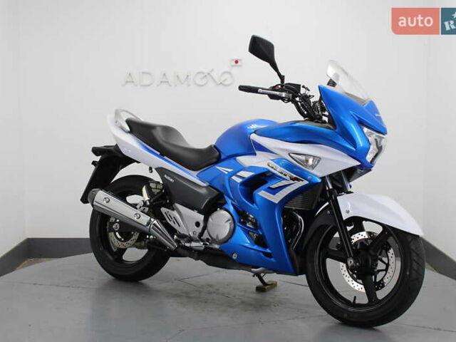 Синий Сузуки GSR 250, объемом двигателя 0.25 л и пробегом 9 тыс. км за 3300 $, фото 3 на Automoto.ua