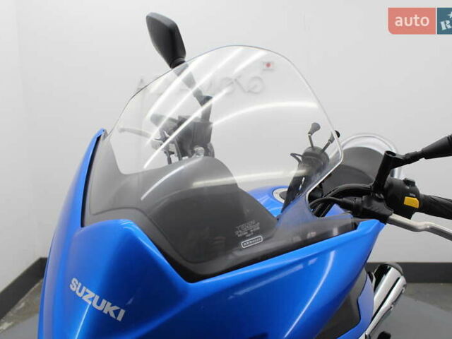 Синий Сузуки GSR 250, объемом двигателя 0.25 л и пробегом 9 тыс. км за 3300 $, фото 16 на Automoto.ua