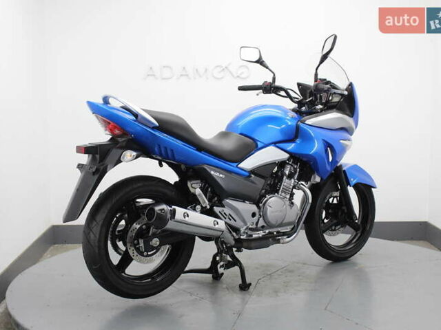 Синий Сузуки GSR 250, объемом двигателя 0.25 л и пробегом 11 тыс. км за 2900 $, фото 4 на Automoto.ua