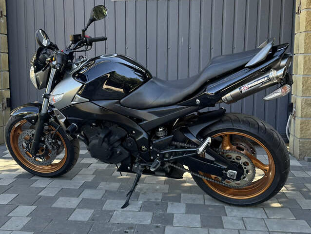 Черный Сузуки GSR 400, объемом двигателя 0.4 л и пробегом 37 тыс. км за 4500 $, фото 6 на Automoto.ua