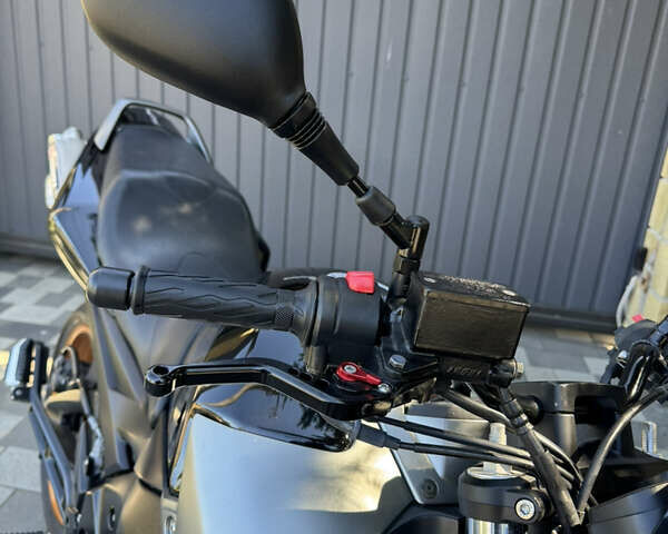 Черный Сузуки GSR 400, объемом двигателя 0.4 л и пробегом 37 тыс. км за 4500 $, фото 13 на Automoto.ua