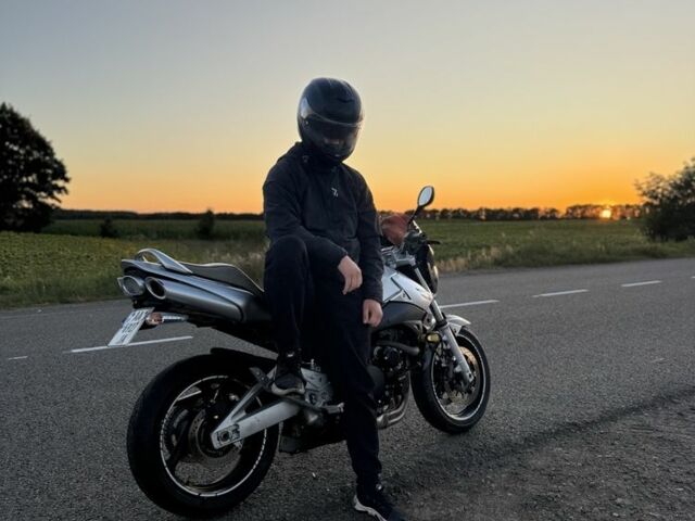 Сузукі GSR 400, об'ємом двигуна 100 л та пробігом 0 тис. км за 4000 $, фото 3 на Automoto.ua