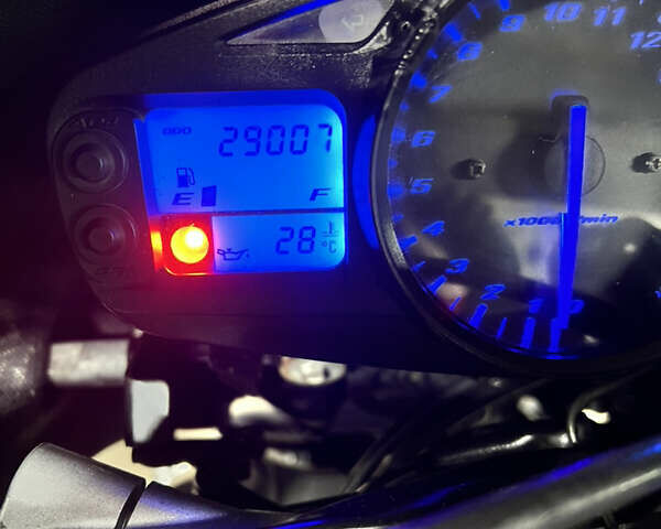 Сузуки GSR 400, объемом двигателя 0.4 л и пробегом 29 тыс. км за 4000 $, фото 7 на Automoto.ua