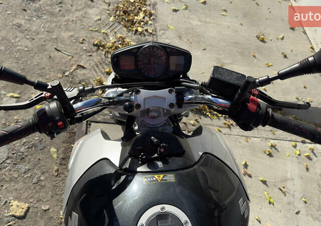 Серый Сузуки GSR 400, объемом двигателя 0.4 л и пробегом 33 тыс. км за 4000 $, фото 10 на Automoto.ua