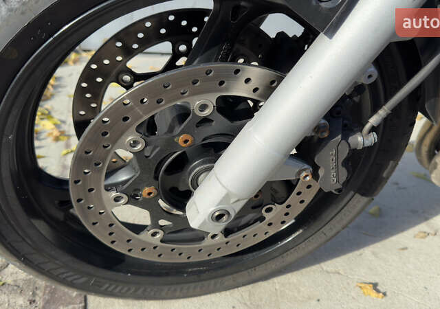 Серый Сузуки GSR 400, объемом двигателя 0.4 л и пробегом 33 тыс. км за 4000 $, фото 13 на Automoto.ua