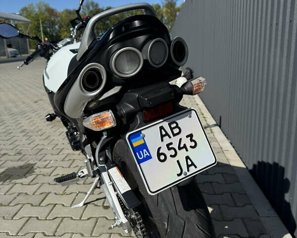 Белый Сузуки GSR 600, объемом двигателя 0.6 л и пробегом 38 тыс. км за 5300 $, фото 3 на Automoto.ua