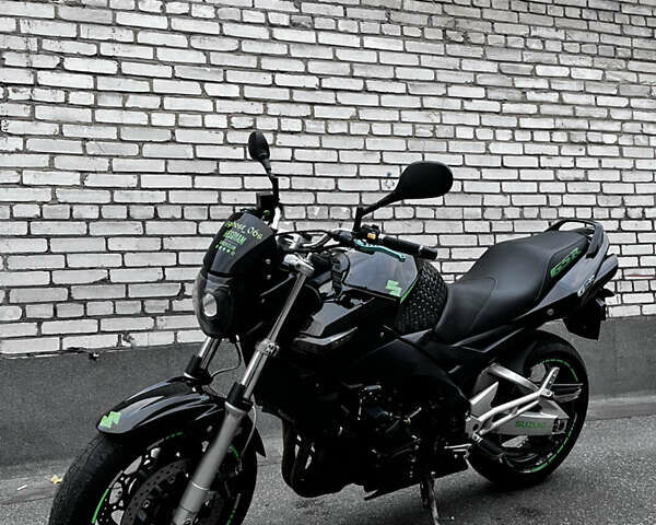 Белый Сузуки GSR 600, объемом двигателя 0.6 л и пробегом 41 тыс. км за 5100 $, фото 3 на Automoto.ua