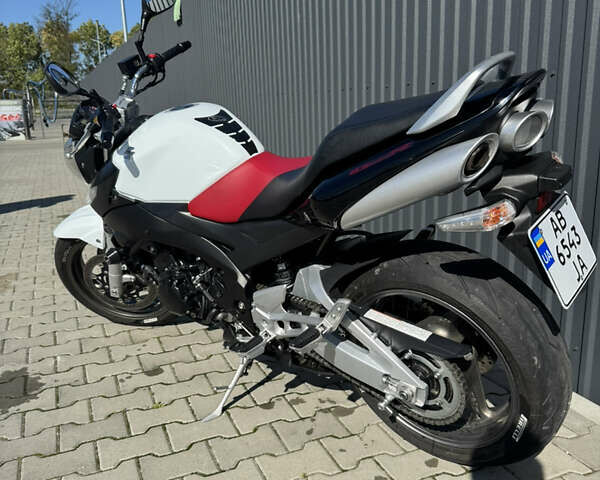 Белый Сузуки GSR 600, объемом двигателя 0.6 л и пробегом 38 тыс. км за 5300 $, фото 2 на Automoto.ua