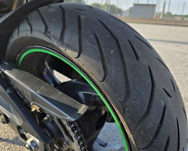 Чорний Сузукі GSR 600, об'ємом двигуна 0.6 л та пробігом 55 тис. км за 5000 $, фото 14 на Automoto.ua