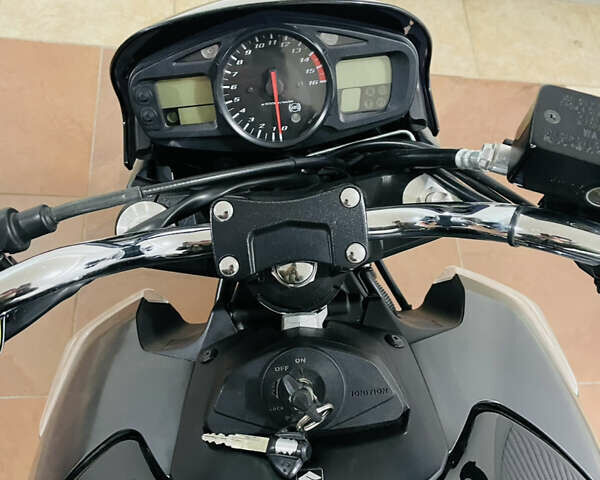 Черный Сузуки GSR 600, объемом двигателя 0.6 л и пробегом 50 тыс. км за 5600 $, фото 5 на Automoto.ua