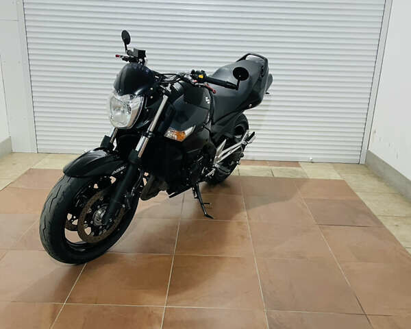 Черный Сузуки GSR 600, объемом двигателя 0.6 л и пробегом 50 тыс. км за 5600 $, фото 1 на Automoto.ua