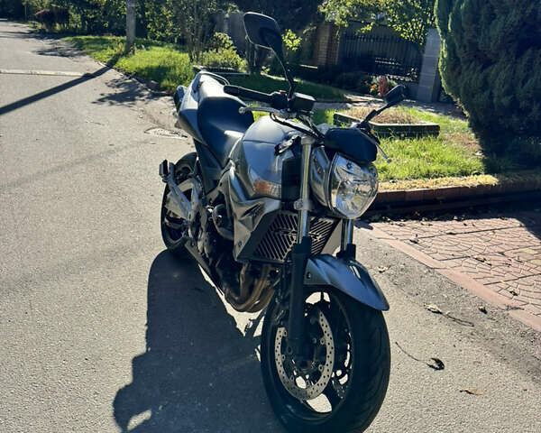 Черный Сузуки GSR 600, объемом двигателя 0.6 л и пробегом 40 тыс. км за 5500 $, фото 2 на Automoto.ua