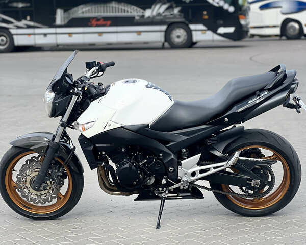 Черный Сузуки GSR 600, объемом двигателя 0.6 л и пробегом 27 тыс. км за 5682 $, фото 6 на Automoto.ua