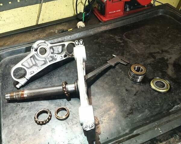 Черный Сузуки GSR 600, объемом двигателя 0.6 л и пробегом 43 тыс. км за 5100 $, фото 12 на Automoto.ua