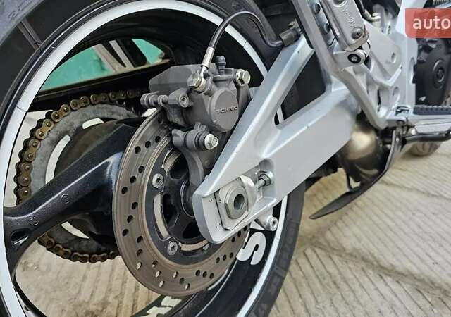 Черный Сузуки GSR 600, объемом двигателя 0.6 л и пробегом 43 тыс. км за 5100 $, фото 6 на Automoto.ua