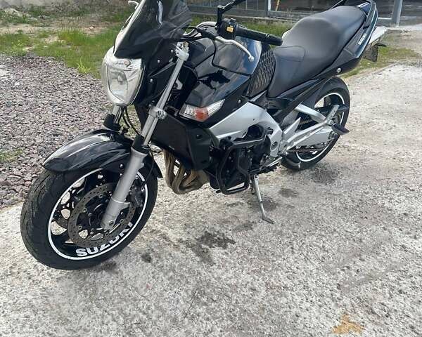 Черный Сузуки GSR 600, объемом двигателя 0.6 л и пробегом 43 тыс. км за 5100 $, фото 1 на Automoto.ua