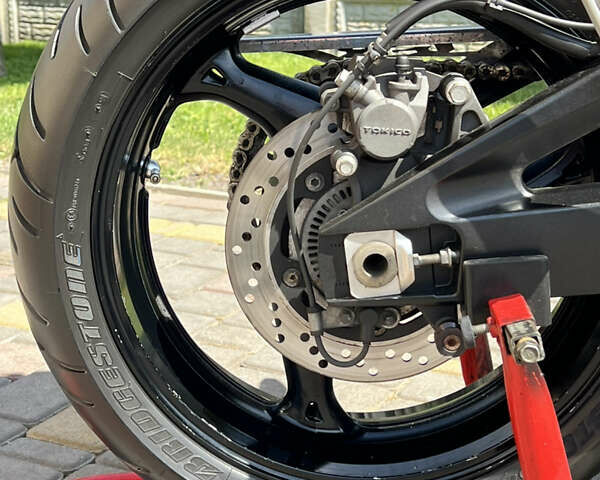 Красный Сузуки GSR 600, объемом двигателя 0.6 л и пробегом 28 тыс. км за 5750 $, фото 19 на Automoto.ua