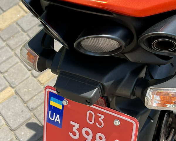 Красный Сузуки GSR 600, объемом двигателя 0.6 л и пробегом 28 тыс. км за 5750 $, фото 3 на Automoto.ua