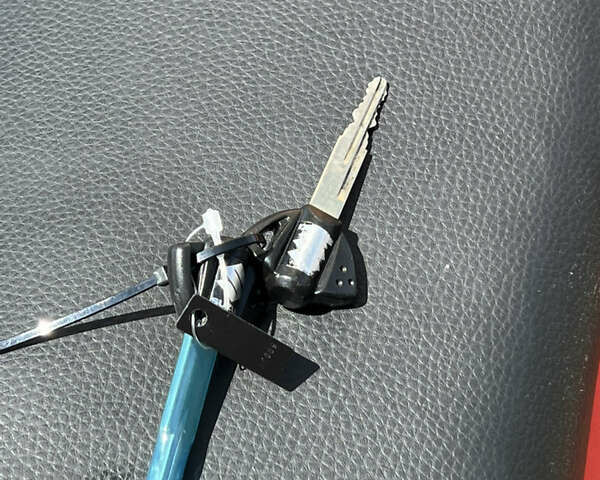 Красный Сузуки GSR 600, объемом двигателя 0.6 л и пробегом 28 тыс. км за 5750 $, фото 16 на Automoto.ua