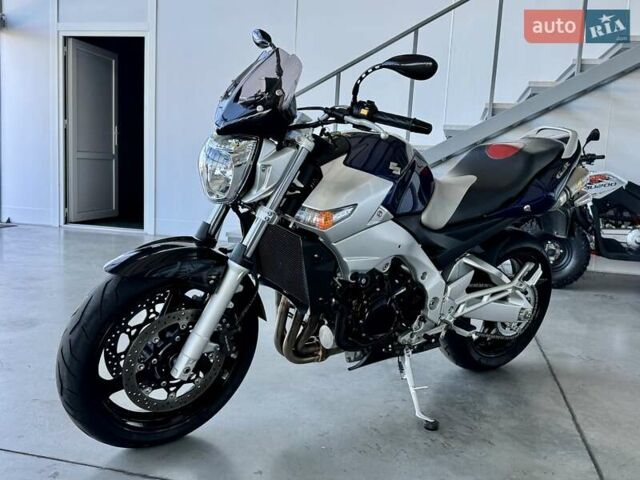 Сузуки GSR 600, объемом двигателя 0.6 л и пробегом 26 тыс. км за 5299 $, фото 4 на Automoto.ua