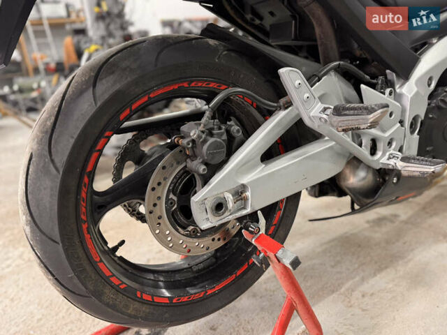 Сузуки GSR 600, объемом двигателя 0.6 л и пробегом 32 тыс. км за 3900 $, фото 16 на Automoto.ua