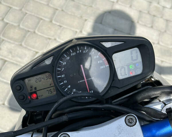 Сузуки GSR 600, объемом двигателя 0.6 л и пробегом 32 тыс. км за 4000 $, фото 11 на Automoto.ua