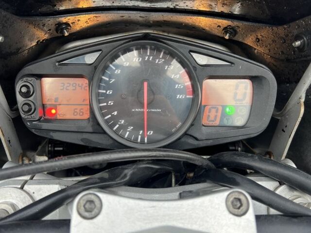 Сузукі GSR 600, об'ємом двигуна 0.6 л та пробігом 0 тис. км за 4800 $, фото 6 на Automoto.ua