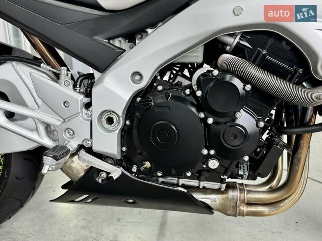 Сузуки GSR 600, объемом двигателя 0.6 л и пробегом 22 тыс. км за 5399 $, фото 6 на Automoto.ua