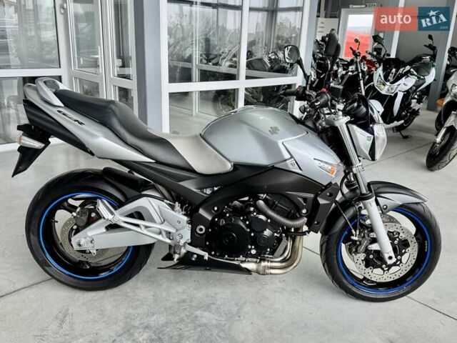 Сузукі GSR 600, об'ємом двигуна 0.6 л та пробігом 29 тис. км за 5199 $, фото 1 на Automoto.ua