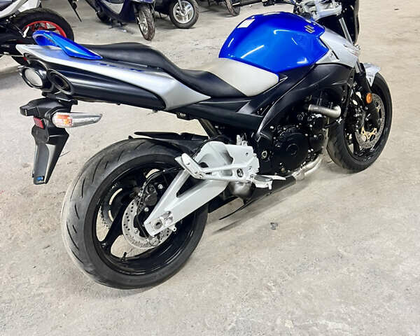 Сузукі GSR 600, об'ємом двигуна 0.6 л та пробігом 27 тис. км за 5500 $, фото 3 на Automoto.ua