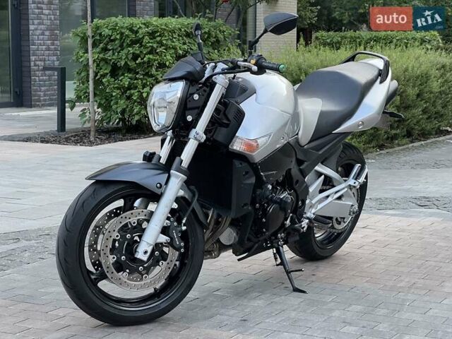 Сузуки GSR 600, объемом двигателя 0.6 л и пробегом 23 тыс. км за 5500 $, фото 1 на Automoto.ua