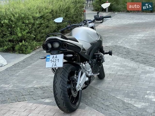 Сузуки GSR 600, объемом двигателя 0.6 л и пробегом 23 тыс. км за 5500 $, фото 14 на Automoto.ua
