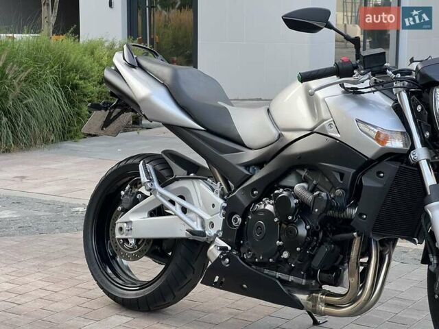 Сузуки GSR 600, объемом двигателя 0.6 л и пробегом 23 тыс. км за 5500 $, фото 6 на Automoto.ua
