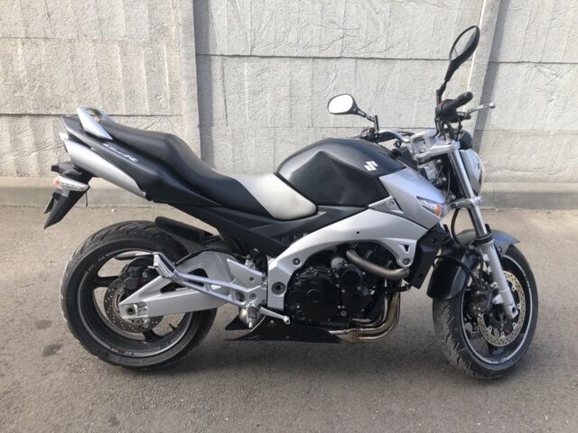 Сузуки GSR 600, объемом двигателя 0.6 л и пробегом 0 тыс. км за 4900 $, фото 4 на Automoto.ua