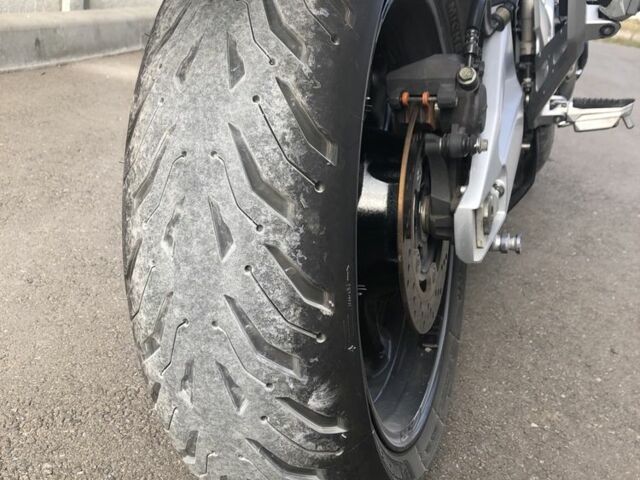 Сузуки GSR 600, объемом двигателя 0.6 л и пробегом 0 тыс. км за 4900 $, фото 5 на Automoto.ua