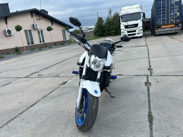 Сузукі GSR 600, об'ємом двигуна 0.6 л та пробігом 0 тис. км за 3000 $, фото 1 на Automoto.ua