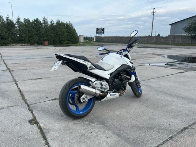Сузукі GSR 600, об'ємом двигуна 0.6 л та пробігом 0 тис. км за 3000 $, фото 8 на Automoto.ua