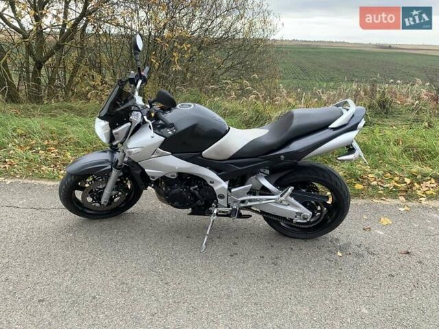 Серый Сузуки GSR 600, объемом двигателя 0.6 л и пробегом 63 тыс. км за 4651 $, фото 7 на Automoto.ua