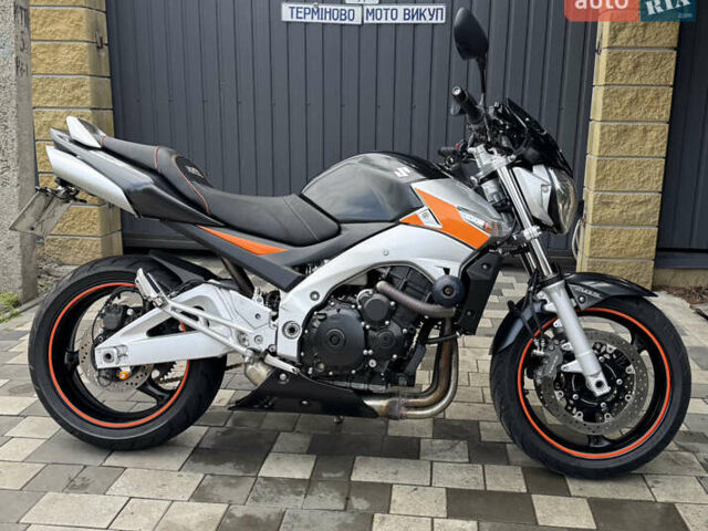 Сірий Сузукі GSR 600, об'ємом двигуна 0.6 л та пробігом 43 тис. км за 5500 $, фото 2 на Automoto.ua