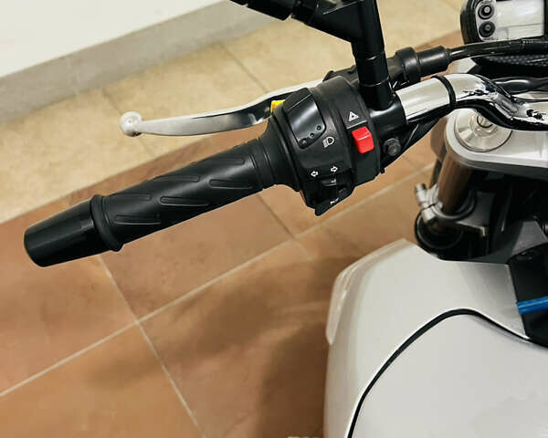 Серый Сузуки GSR 600, объемом двигателя 0.6 л и пробегом 28 тыс. км за 5800 $, фото 14 на Automoto.ua